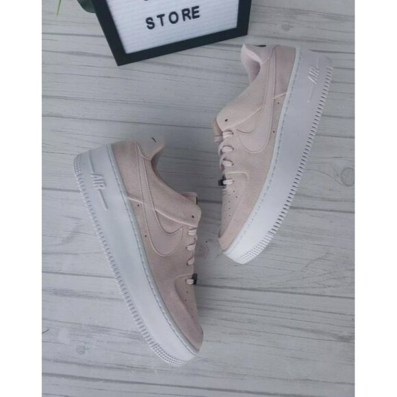 10 WOMEN'S NIKE AIR FORCE SAGE LOW AF1 / AIR FORCE ONE BARELY ROSE AR5339-201 - Picture 5 of 12